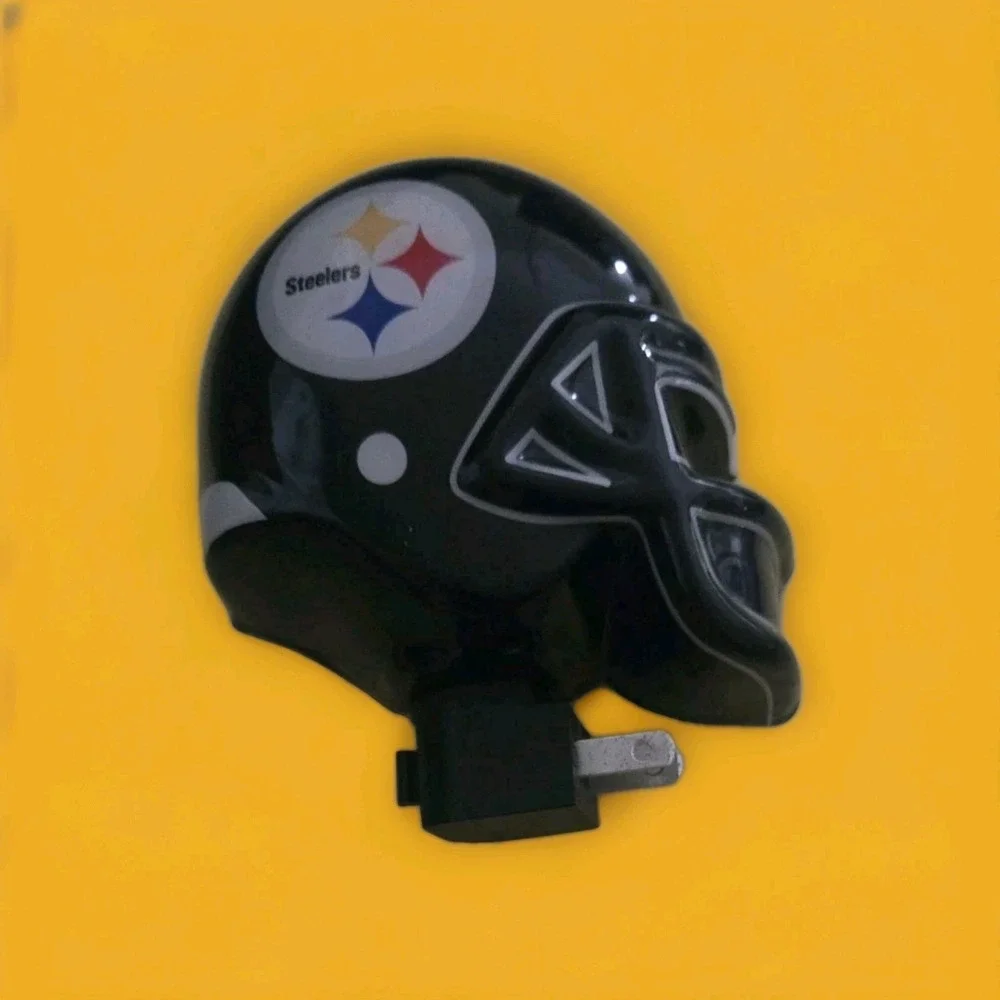 Pittsburgh‎ Steelers Football Helmet Shaped Night Light Vintage NFL
